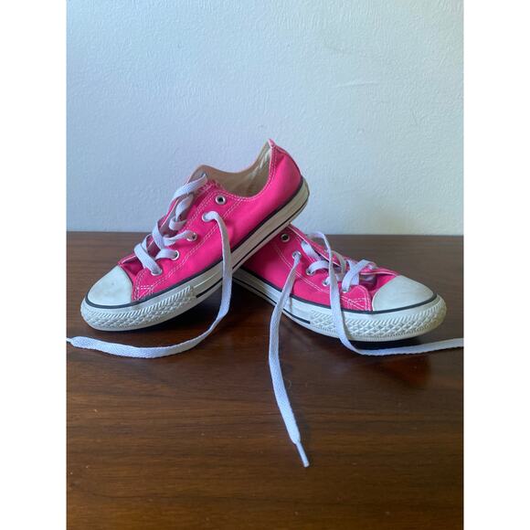 Converse Chuck Taylors sneakers hot pink size 3 Low Top - Picture 1 of 6